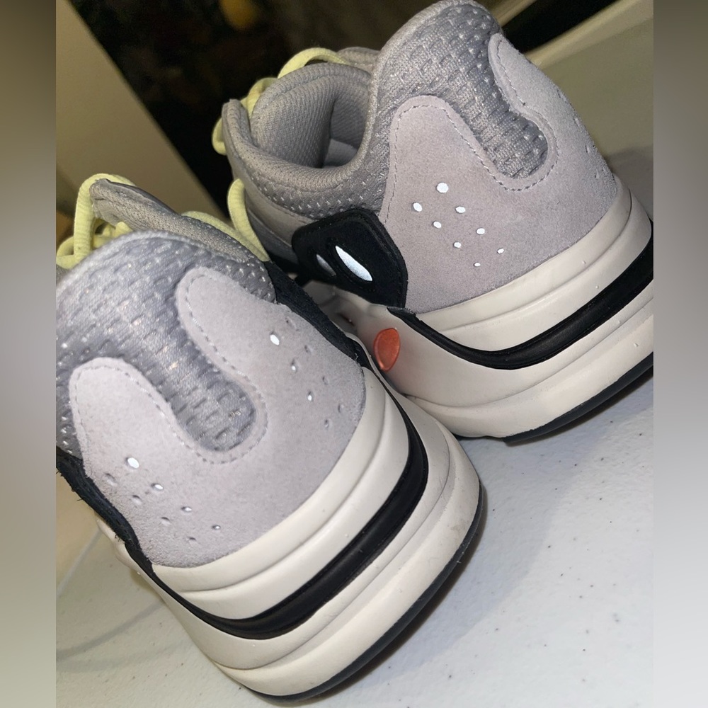 Yeezy Boost 700 Wave runner - Picture 8 of 11